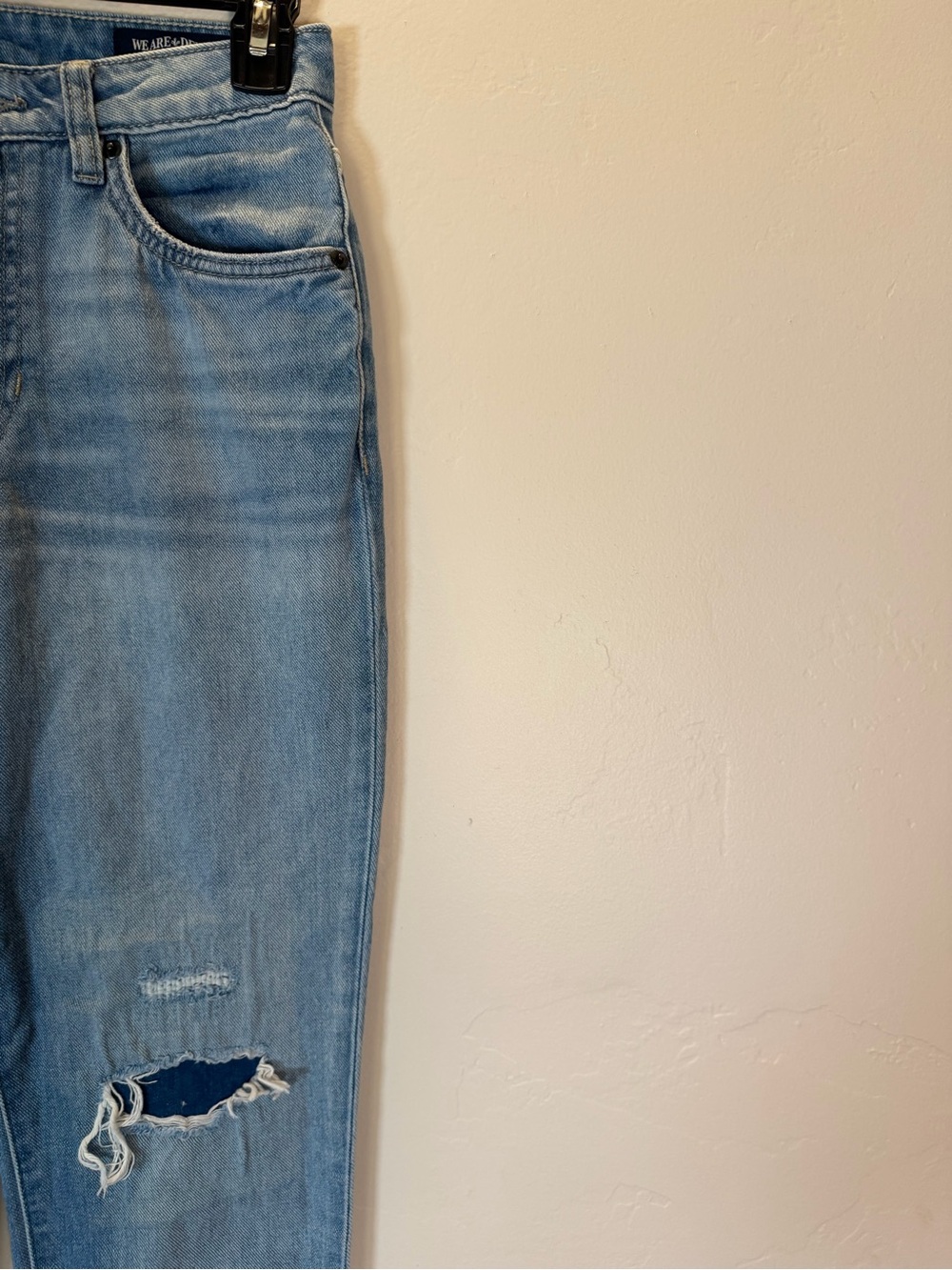 Women’s Buffalo David Bitton Boyfriend Jeans with Knee Distress - size 26